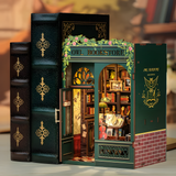 Casa de muñecas en miniatura Build &amp; Create Studio™ – Biblioteca de búhos 